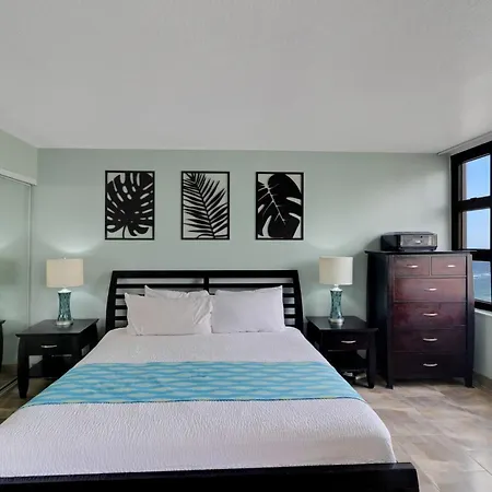 31St-Floor Oceanview Oasis -- Steps To Waikiki Beach With Free Parking